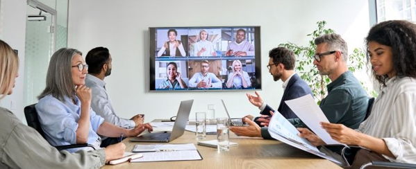 Reuniones de concejo con señalización digital