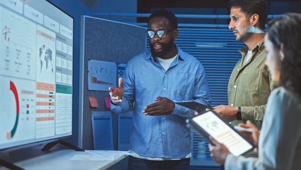 La creación de contenido en cartelería digital